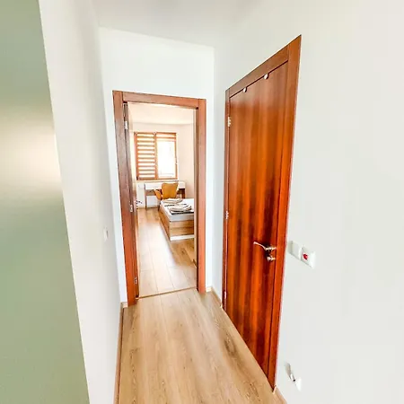 Queen's Lounge Balchik