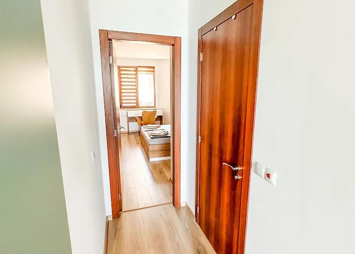 Queen's Lounge Balchik